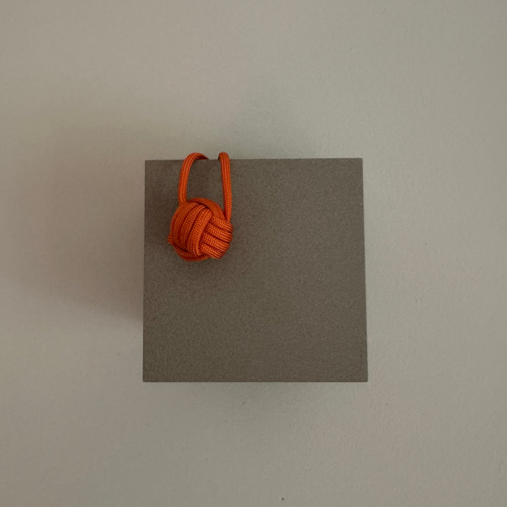Apenvuistje sleutelhanger kies je eigen kleur