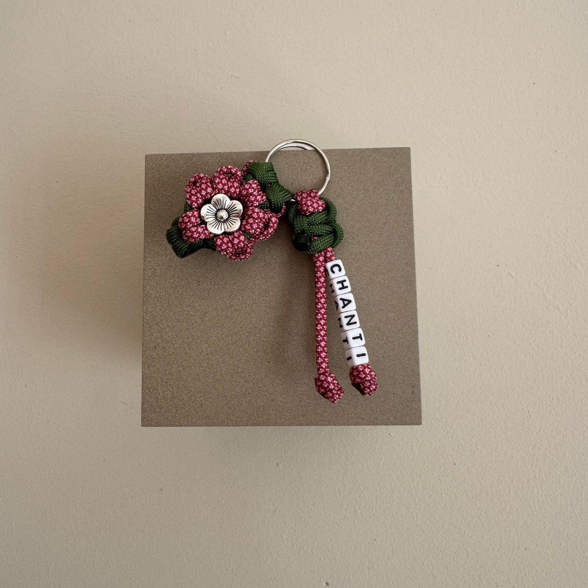 Ontwerp je eigen bloemen sleutelhanger SMALL