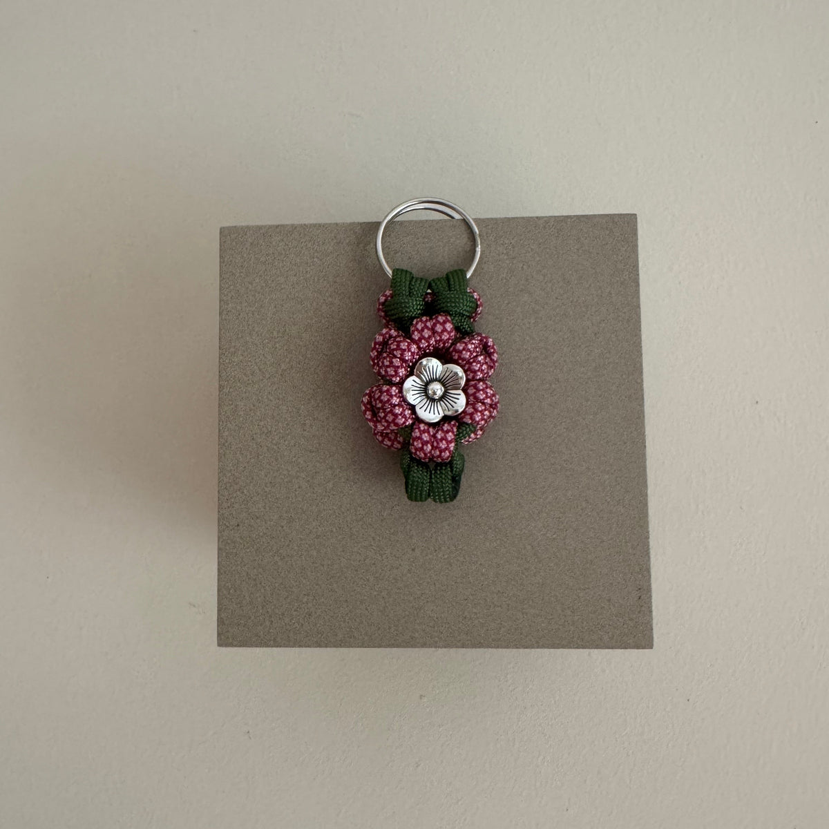 Ontwerp je eigen bloemen sleutelhanger SMALL