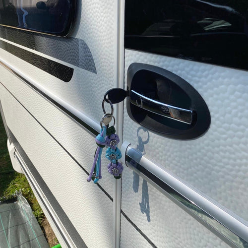 Ontwerp je eigen bloemen sleutelhanger